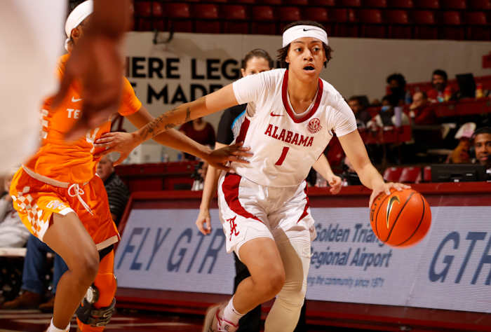 021722_WBB_AbramsMe_Tennessee_RS7032